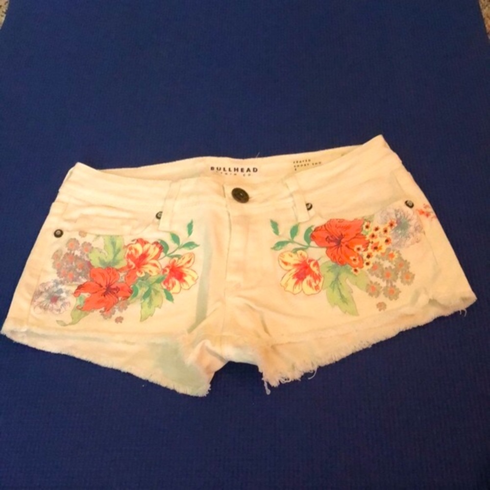 Y2K BULLHEAD PacSun frayed low rise White Denim Shorts tropical design